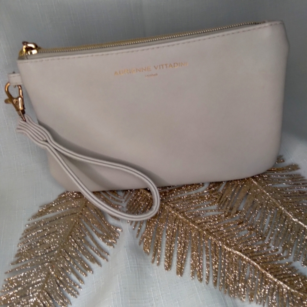 Adrian Vitadini wristlet
